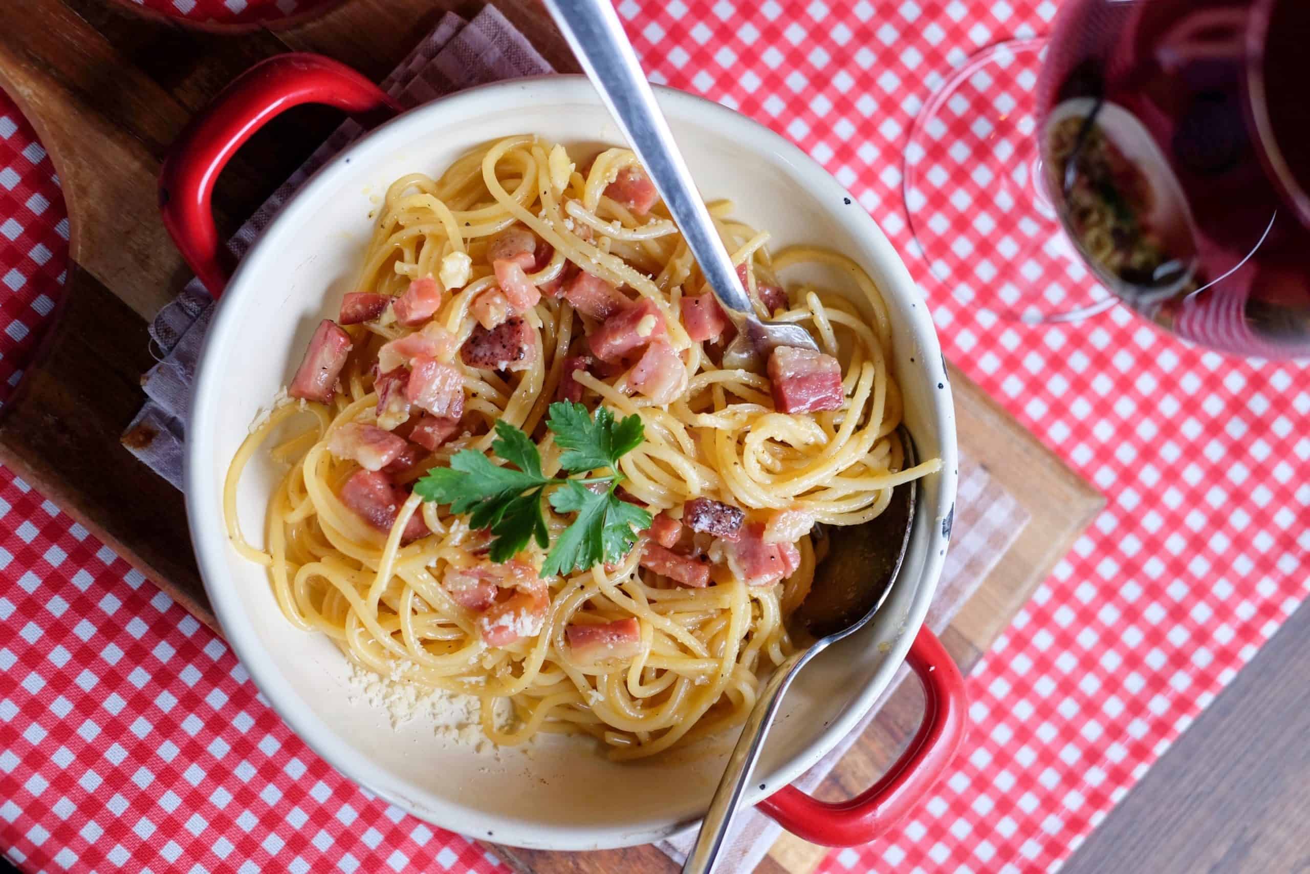 Cómo preparar espaguetis a la carbonara - salsa carbonara casera