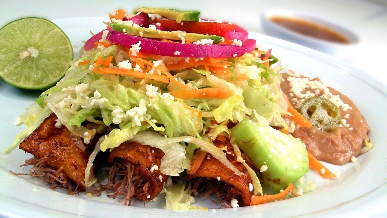 Cómo hacer enchiladas mexicanas - Comedera - Recetas, tips y consejos para  comer mejor.