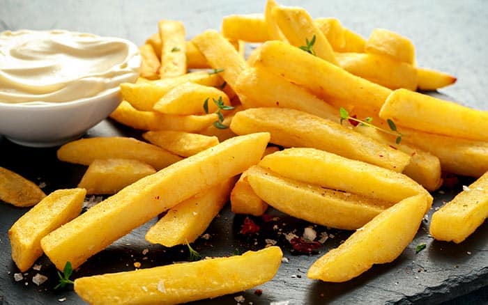Patatas fritas al horno: receta saludable - Comedera - Recetas, tips y  consejos para comer mejor.