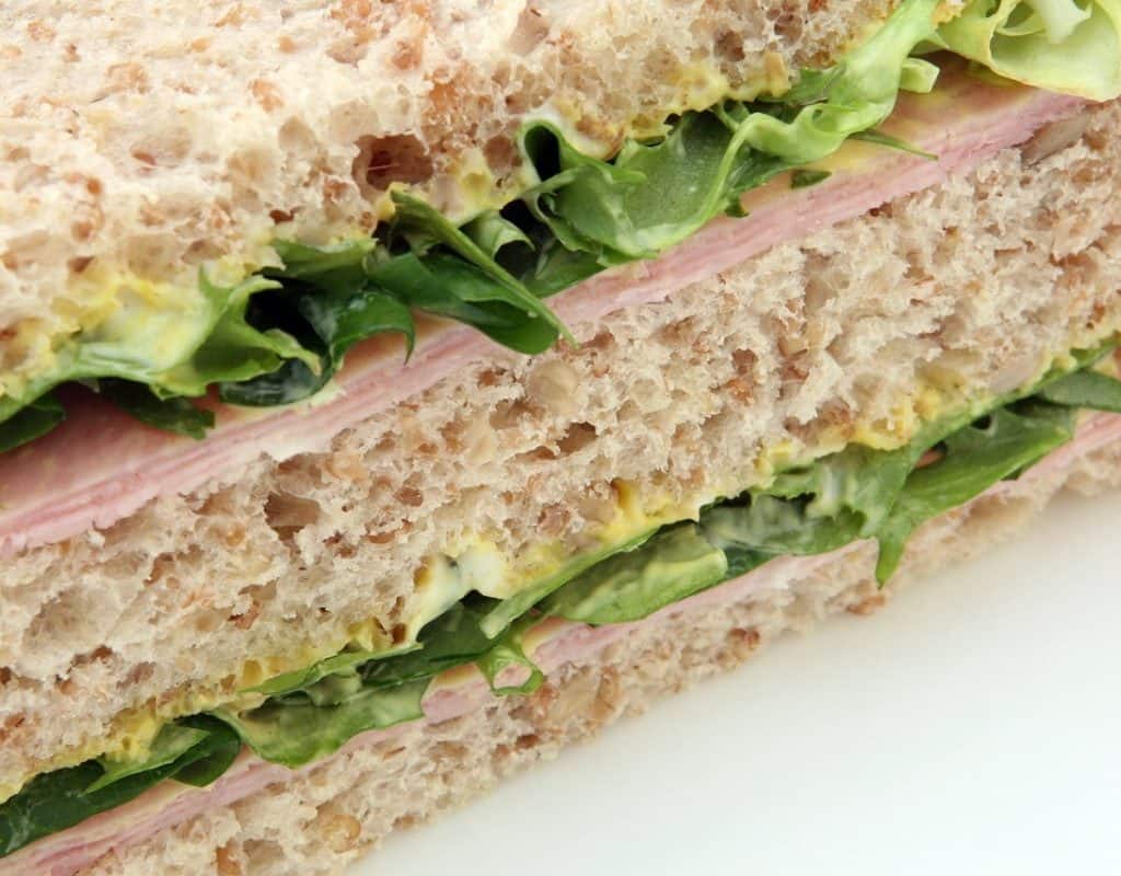 Cómo hacer sándwich de miga casero - Comedera - Recetas, tips y consejos  para comer mejor.