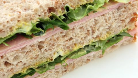 Cómo hacer sándwich de miga casero - Comedera - Recetas, tips y consejos  para comer mejor.