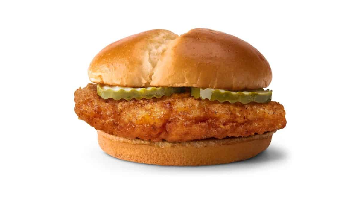 McDonald's, en la batalla de los sándwiches de pollo con su Crispy Chicken  Sandwich - Comedera - Recetas, tips y consejos para comer mejor.