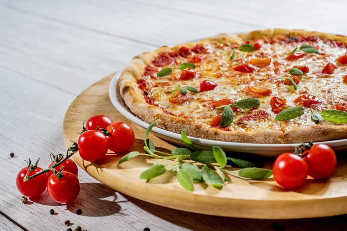 Deliciosa pizza margarita (margherita) - Comedera - Recetas, tips y  consejos para comer mejor.