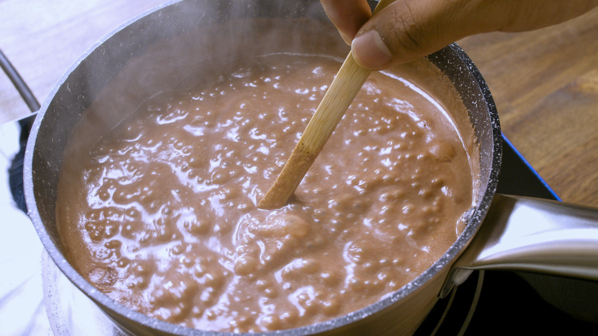 Atole de chocolate con especias, receta sencilla y deliciosa - Comedera -  Recetas, tips y consejos para comer mejor.