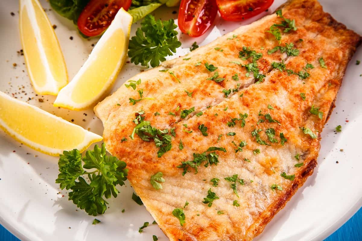 Pescado al ajillo, receta fácil - Comedera - Recetas, tips y consejos para  comer mejor.