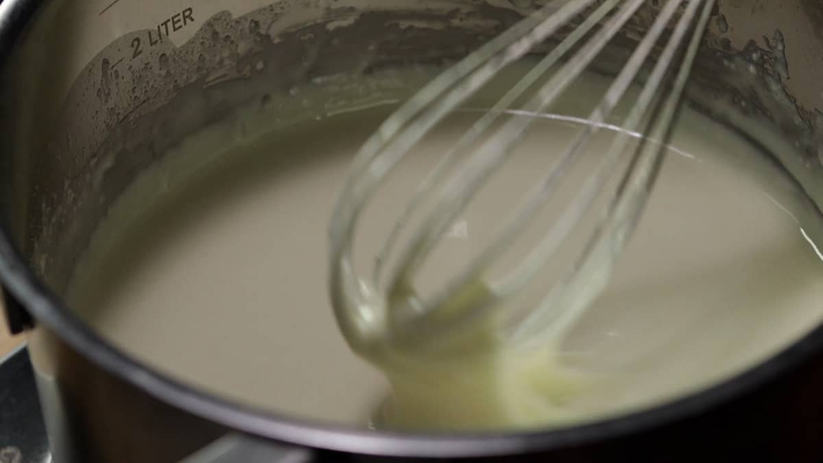 Cómo hacer leche condensada casera - Receta FÁCIL (con vídeo)