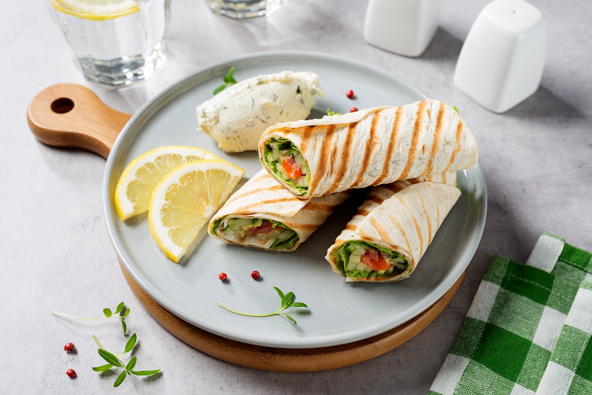 Wrap de salmón y aguacate