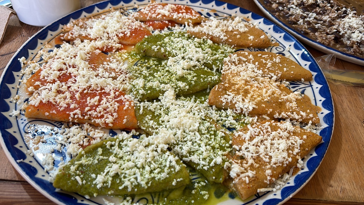 enchiladas huastecas