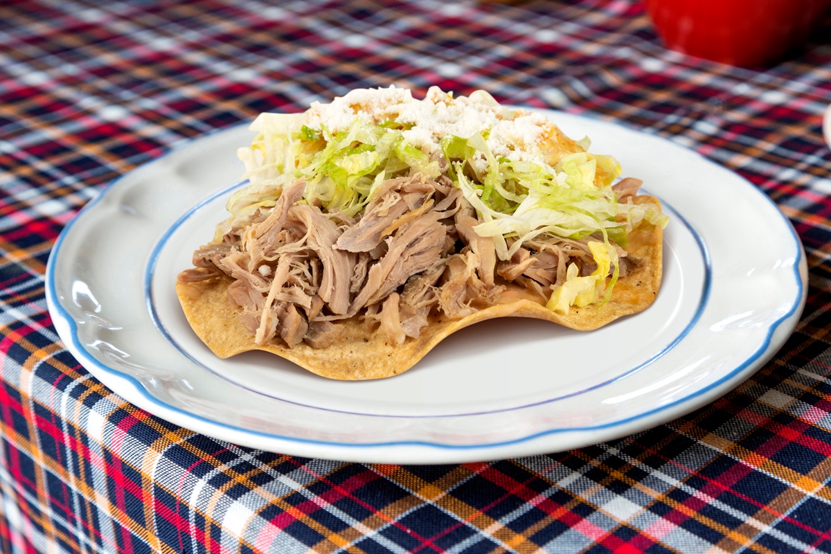 Receta De Tostadas De Carne Asada Con Guacamole Comedera Recetas Tips Y Consejos Para Comer