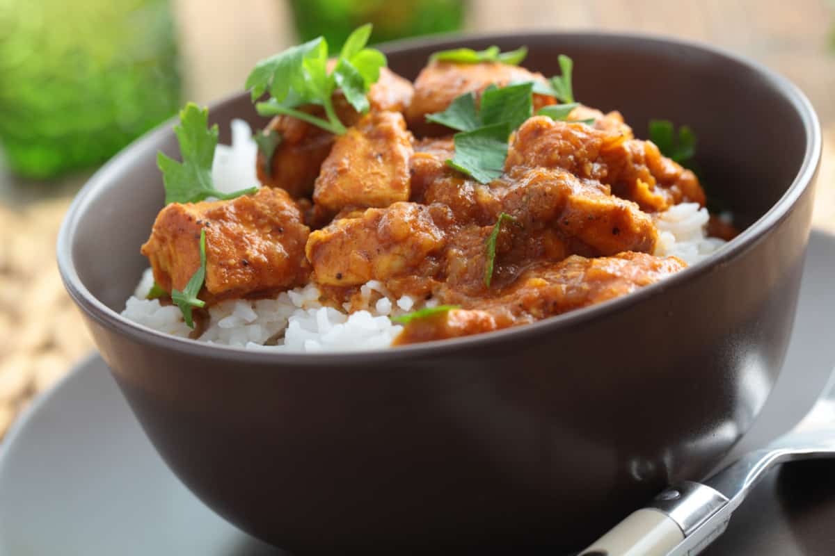 pollo tikka masala con arroz blanco