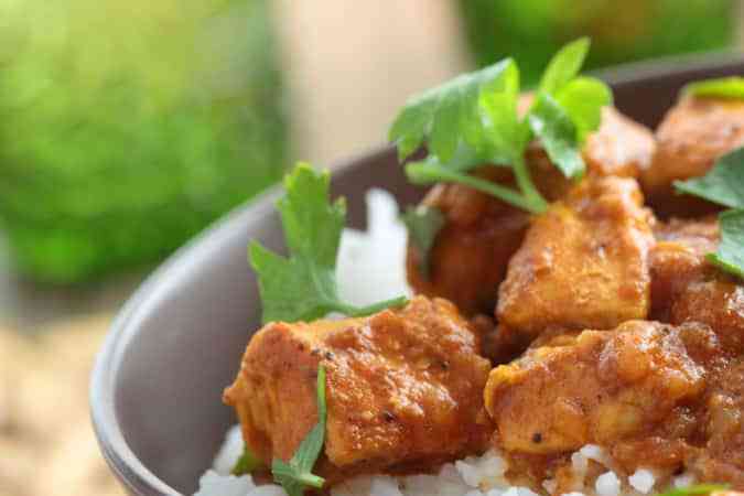 pollo tikka masala con arroz blanco
