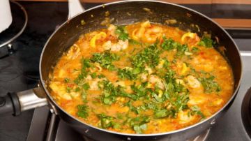 curry de camarones