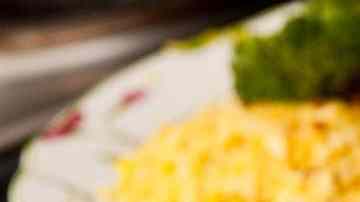 dedos de pescado rebozado al curry