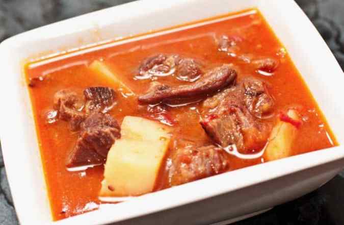 goulash receta hungara