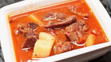 goulash receta hungara