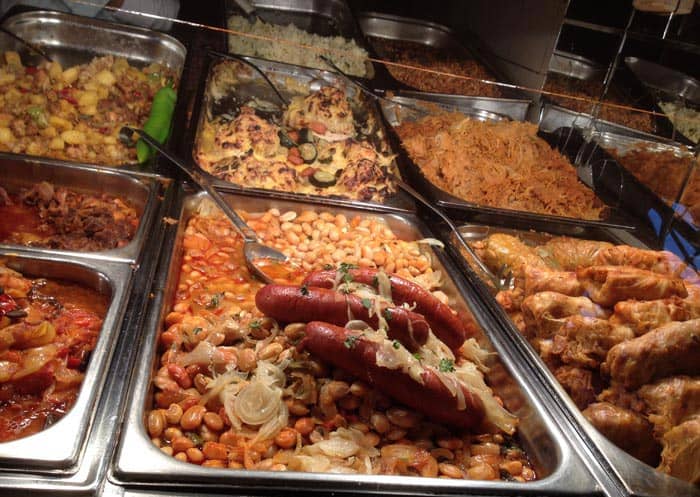 comida-en-el-mercado-central-de-budapest