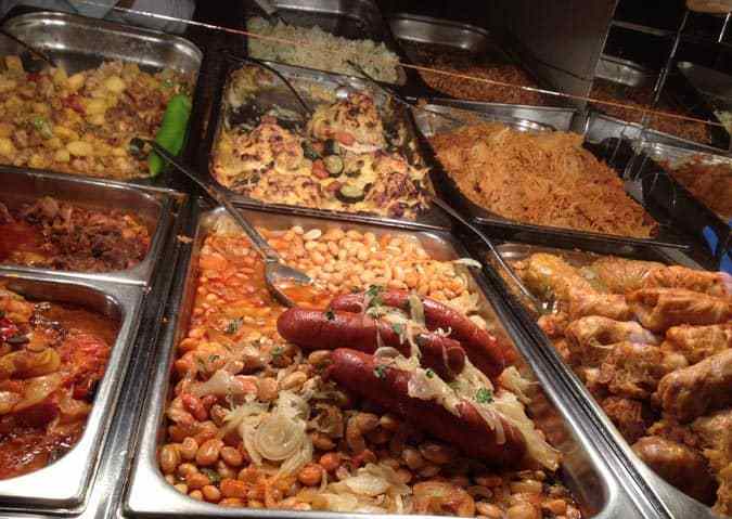 comida-en-el-mercado-central-de-budapest