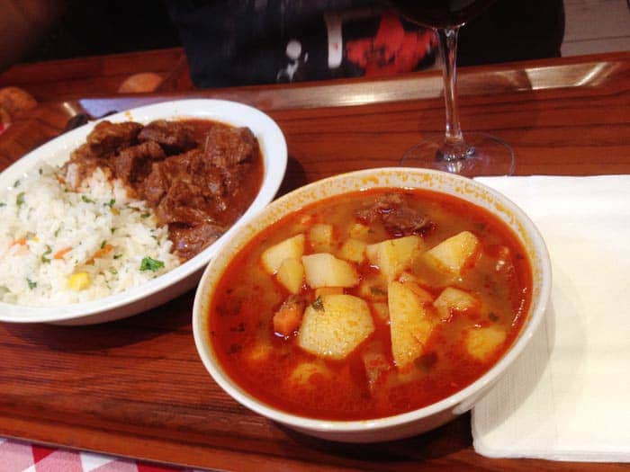 goulash-mercado-central-de-budapest