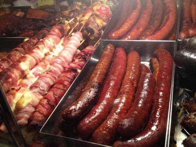 salchichas-mercado-budapest