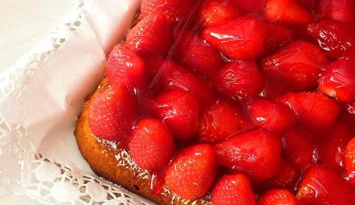 pastel de fresas con crema