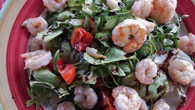 ensalada de camarones