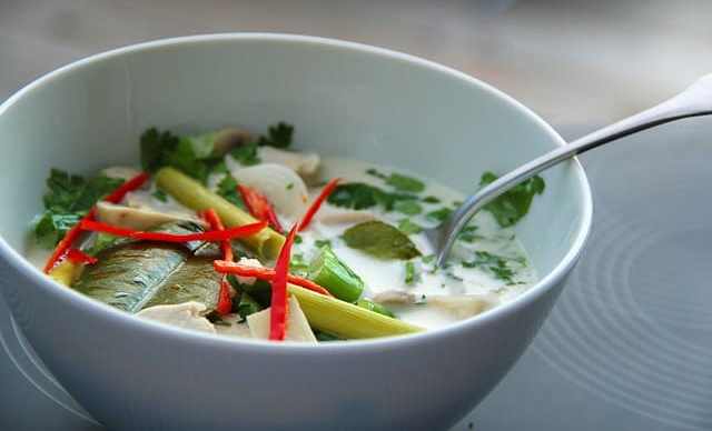 receta de sopa tailandesa tom kha gai