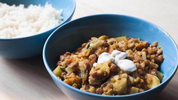 curry de lentejas y calabaza con yogurt