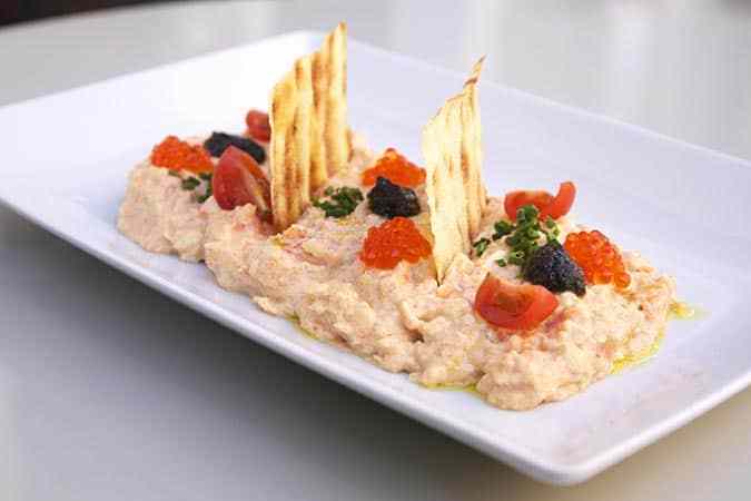 Ensaladilla de txangurro con huevas de trucha_Muñagorri