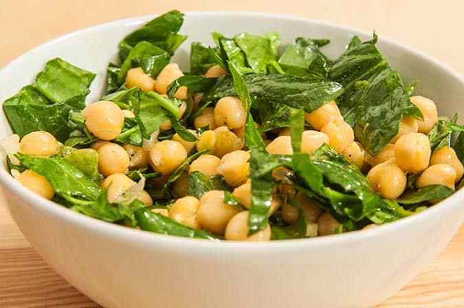 receta de ensalada de garbanzos y espinacas