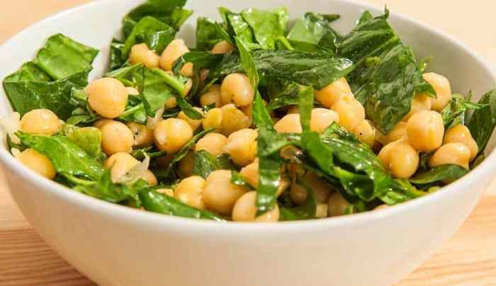 receta de ensalada de garbanzos y espinacas