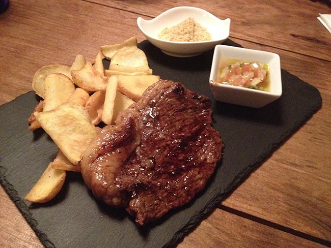 comer en restaurante tapioca la latina madrid