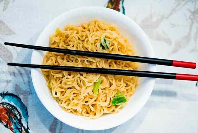 palillos chinos comida china