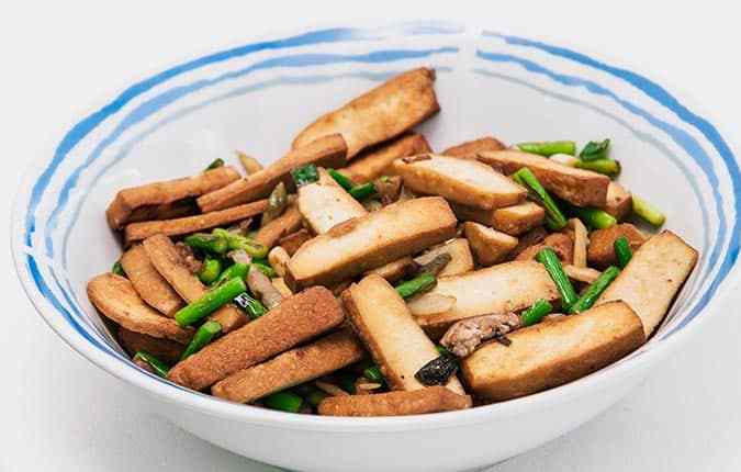 vegetales chinos salteados con tofu ahumado