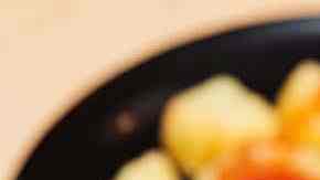 como hacer patatas bravas españolas