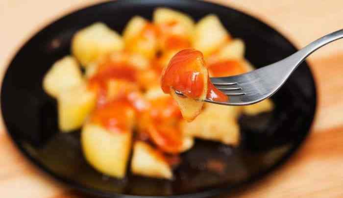 como hacer patatas bravas españolas