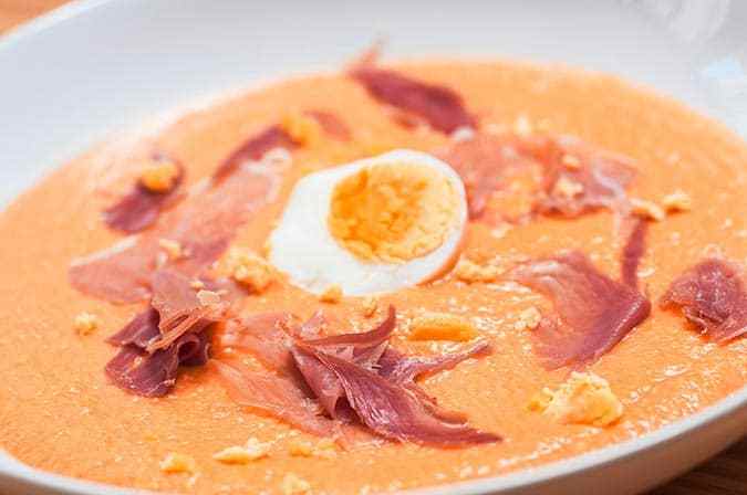 cómo hacer salmorejo cordobes