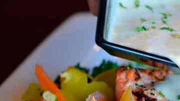 salmon al horno con patatas receta