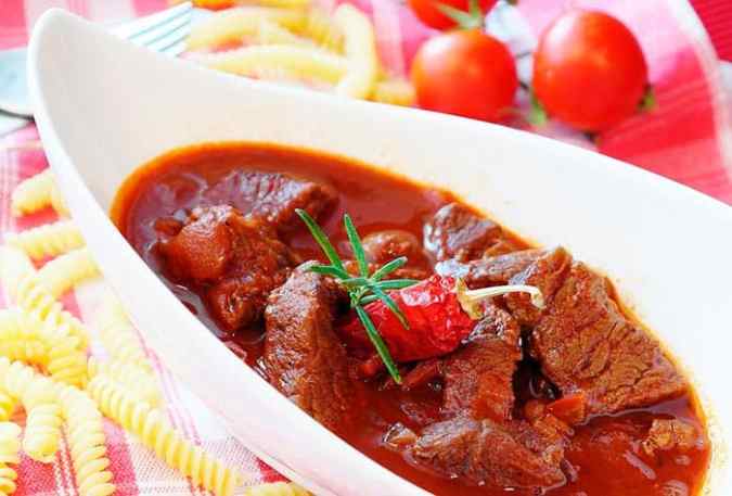carne guisada