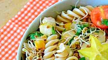 ensalada de pasta con atun