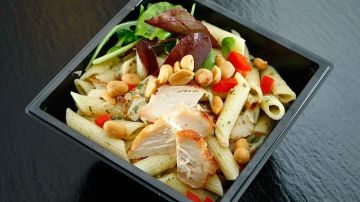 ensalada de pasta con pollo