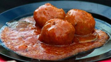 albondigas de pollo en salsa