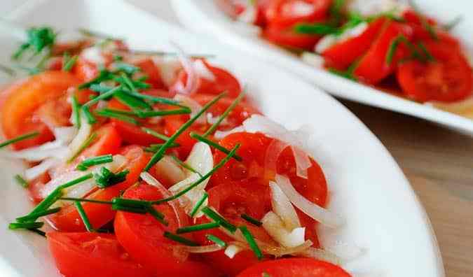 ensalada con tomate
