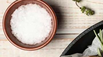 sartén con papas al horno