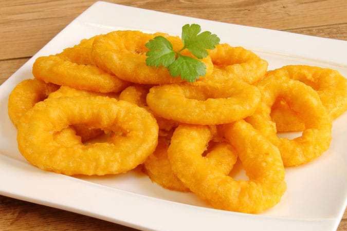 Calamares a la romana rebozados en harina