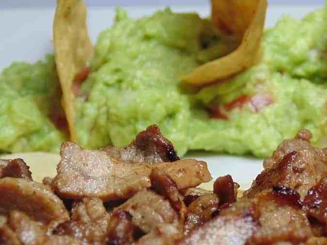 plato de carnitas mexicanas
