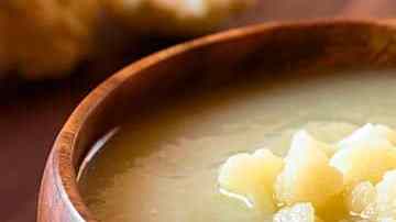 Plato de crema de coliflor