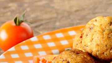 plato de albondigas de bacalao caseras