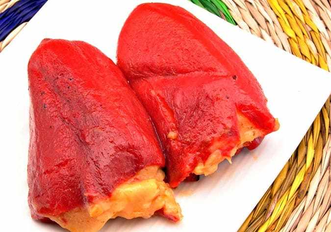 pimientos de piquillo rellenos de bacalao