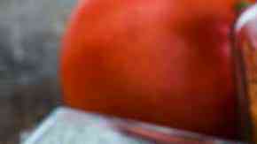 bandeja con lasaña de atun