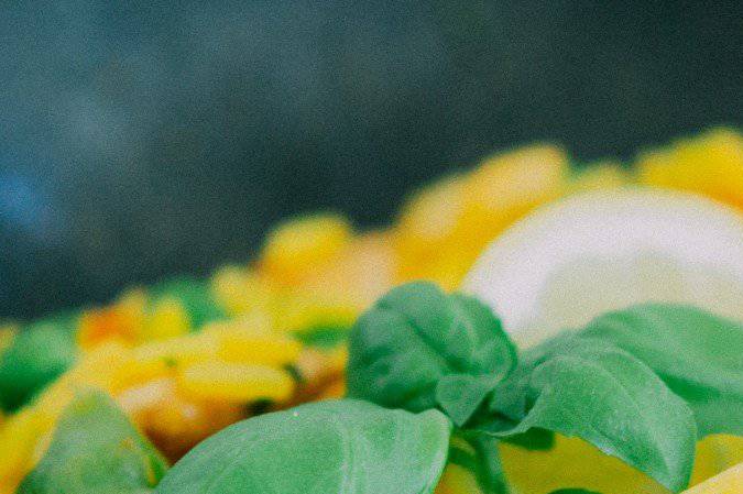 plato con arroz a la jardinera